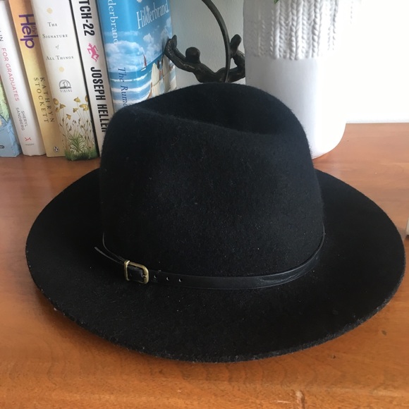 Banana Republic Accessories - Banana Republic Wide Brim Hat